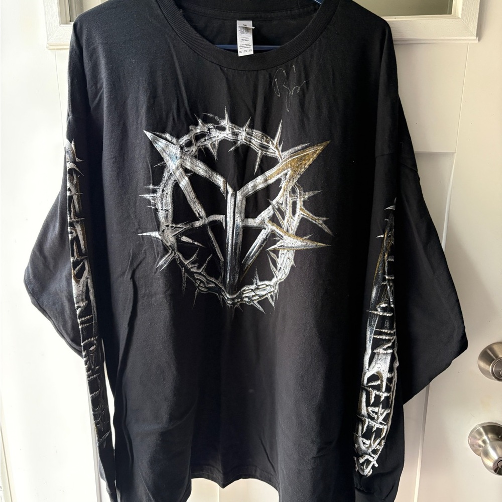 Authentic Ronnie Radke signature from Falling In Reverse black signed tshirt